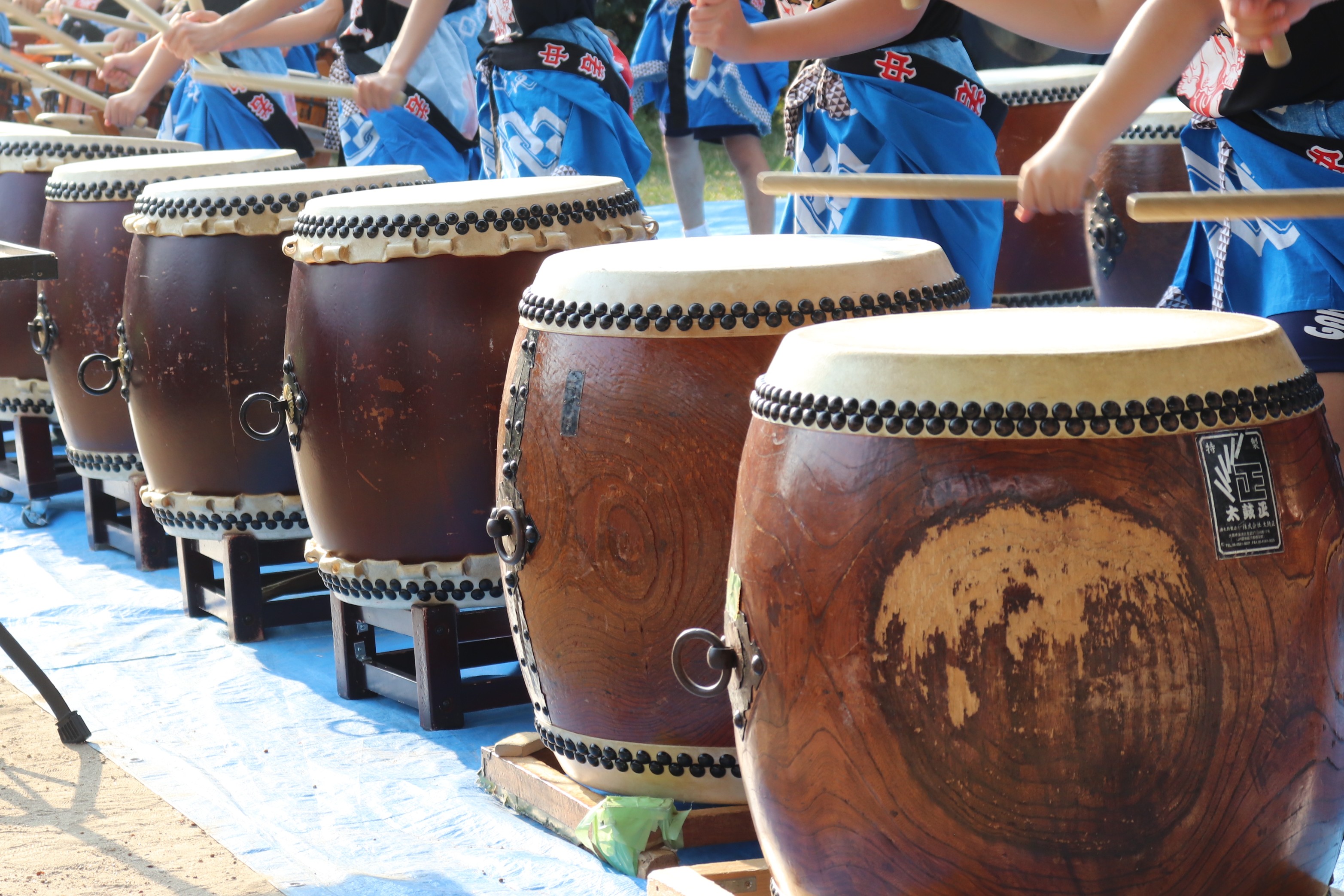 夏祭りでの演奏の様子